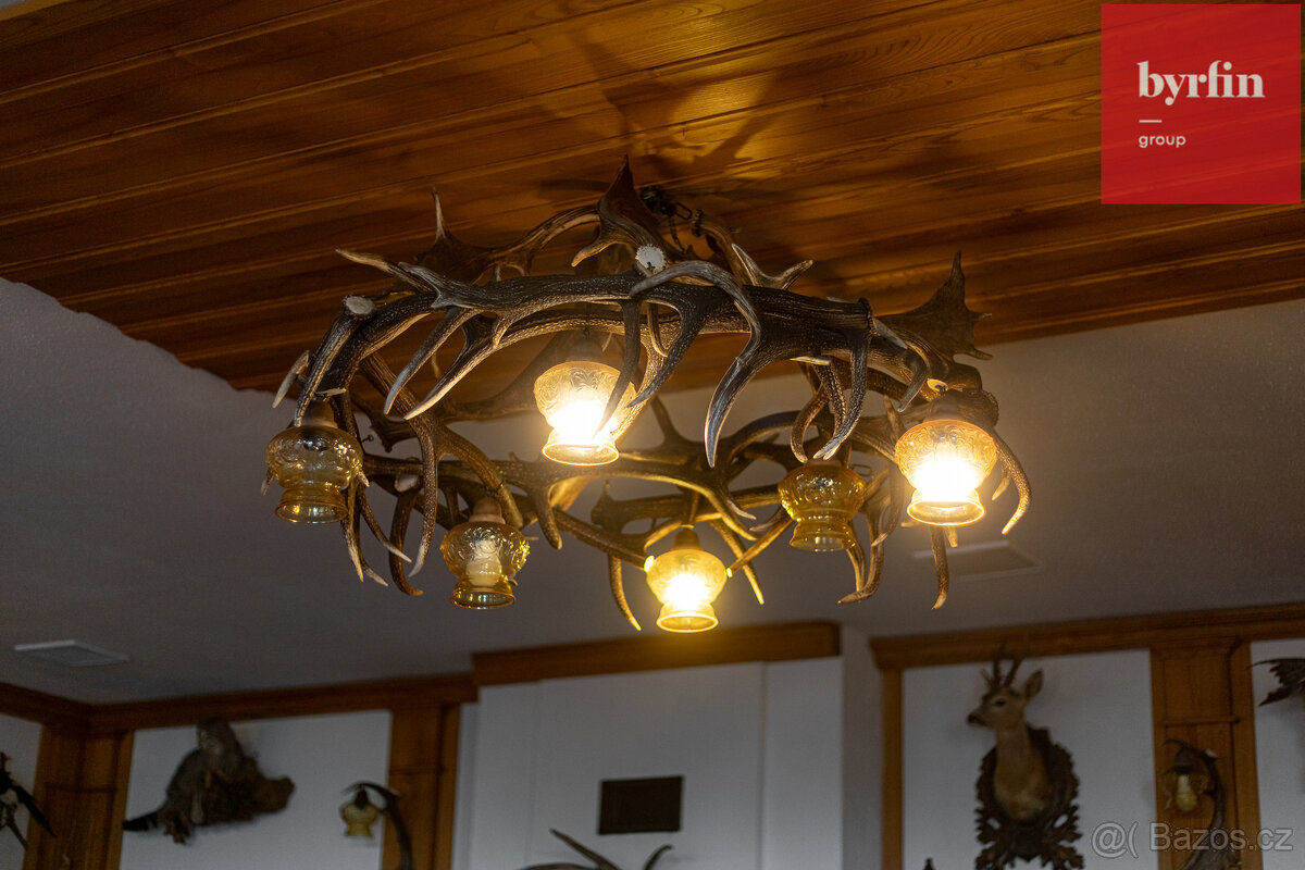 Penzion s 42.000 m² pozemků – ideální pro resort, svatby, sp - 11