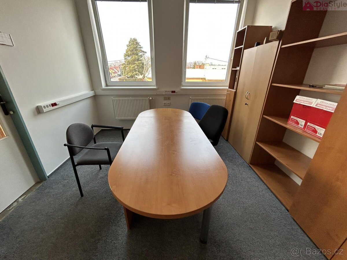 Pronájem kanceláře Valašské Meziříčí - 11