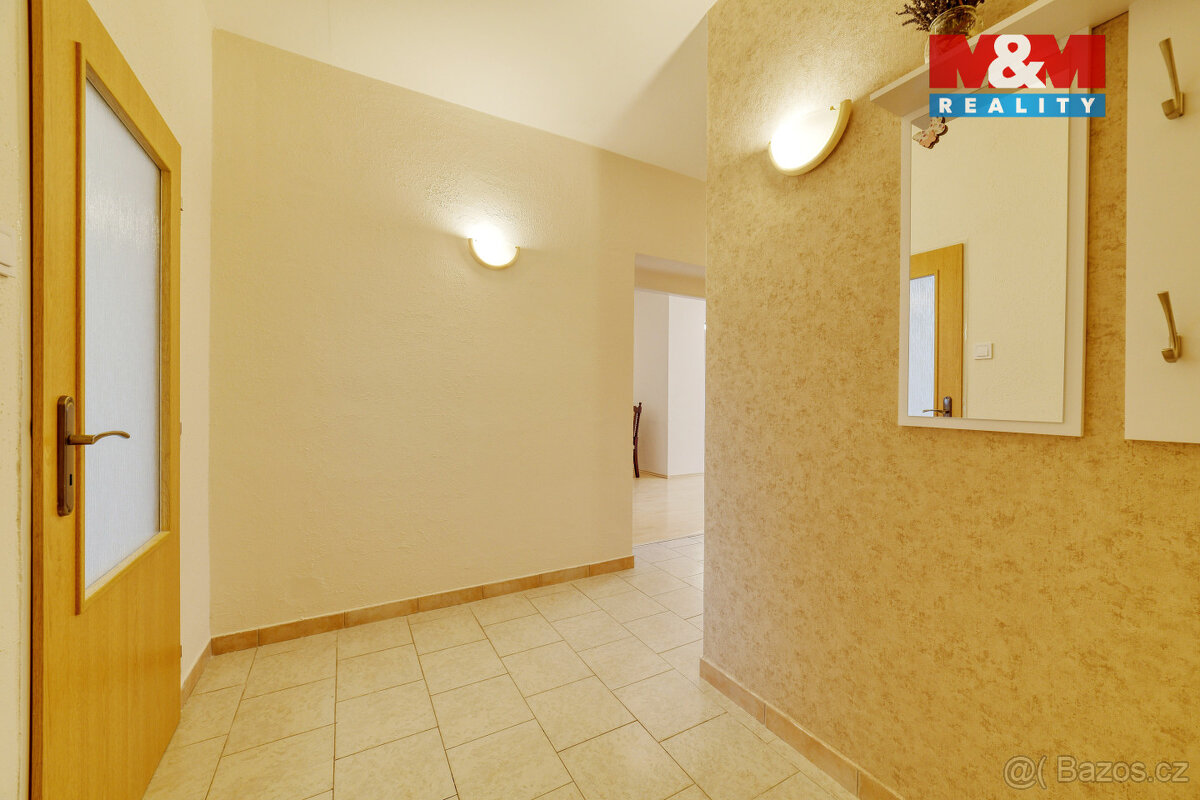 Pronájem bytu 3+1 v Mariánských Lázních, ul. Stavbařů - 11