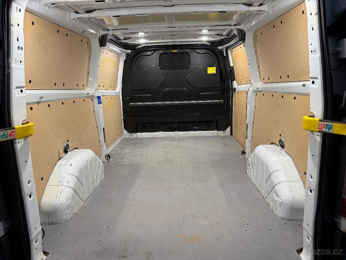 Ford Tranzit Custom 2,0 Tdci L2H1 r.v.2018 3 místa DPH - 11
