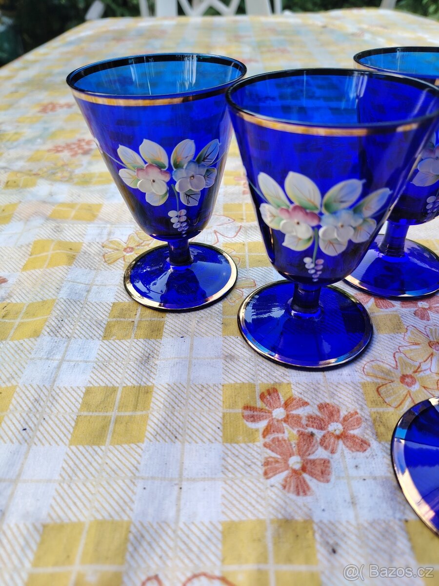 Modré skleněné skleničky s květinami - 11