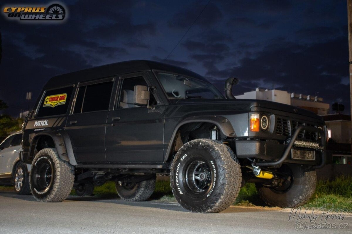 NISSAN PATROL WAGON 1995 VIN 886 - 11