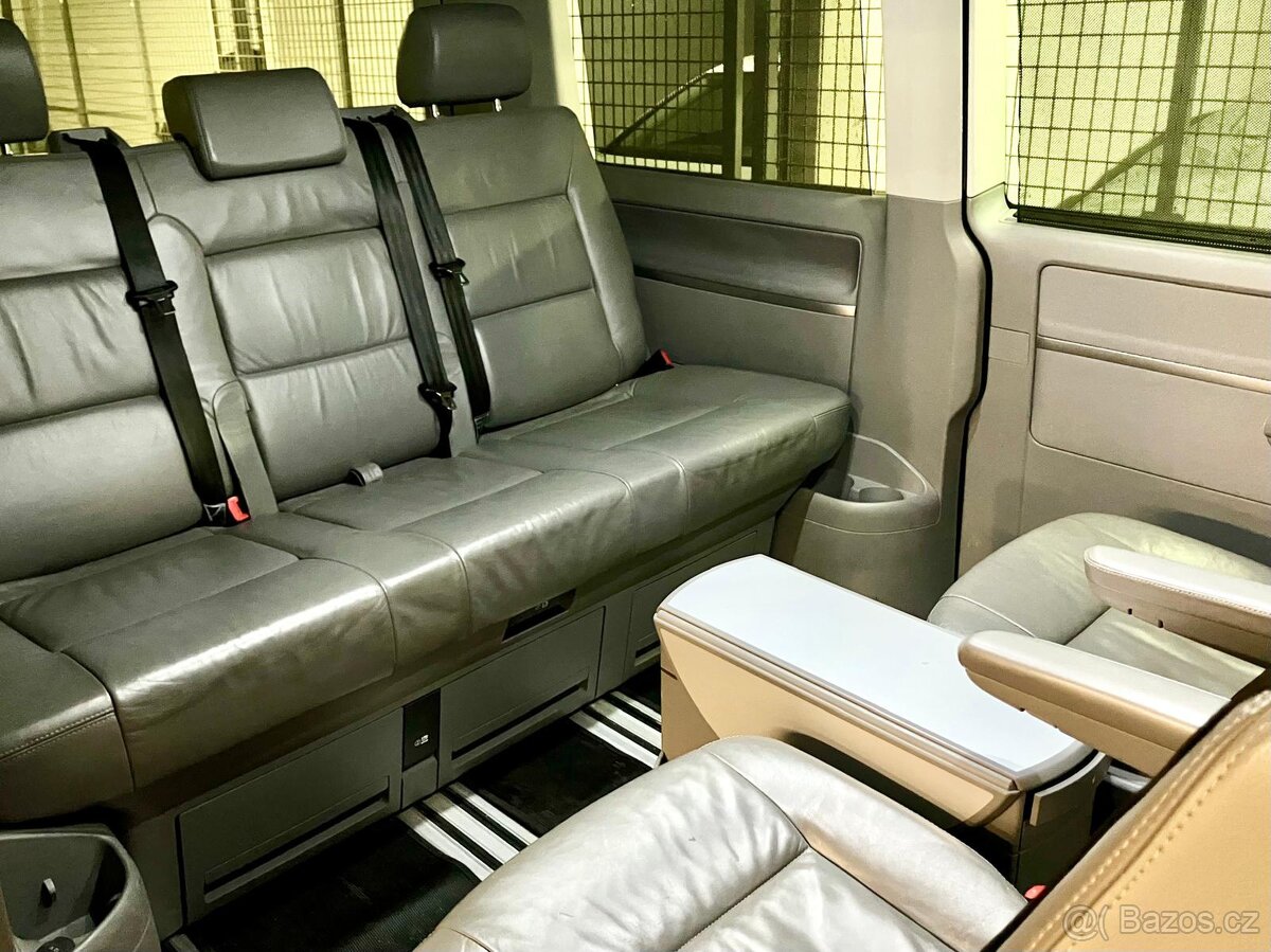 VW Multivan 3.2 V6 4x4 173kw - Highline - Manual - 11