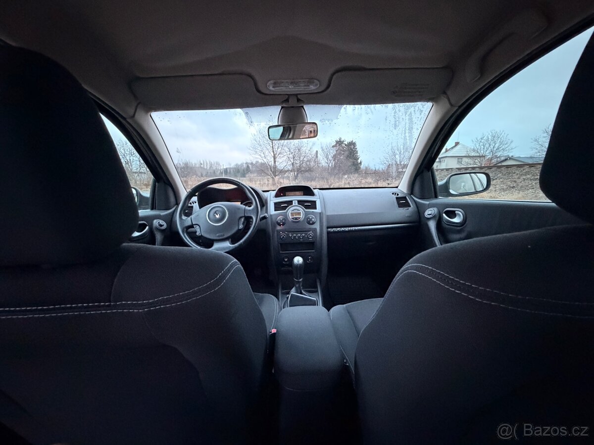 Prodám Renault Megane 1.6 benzín - 11