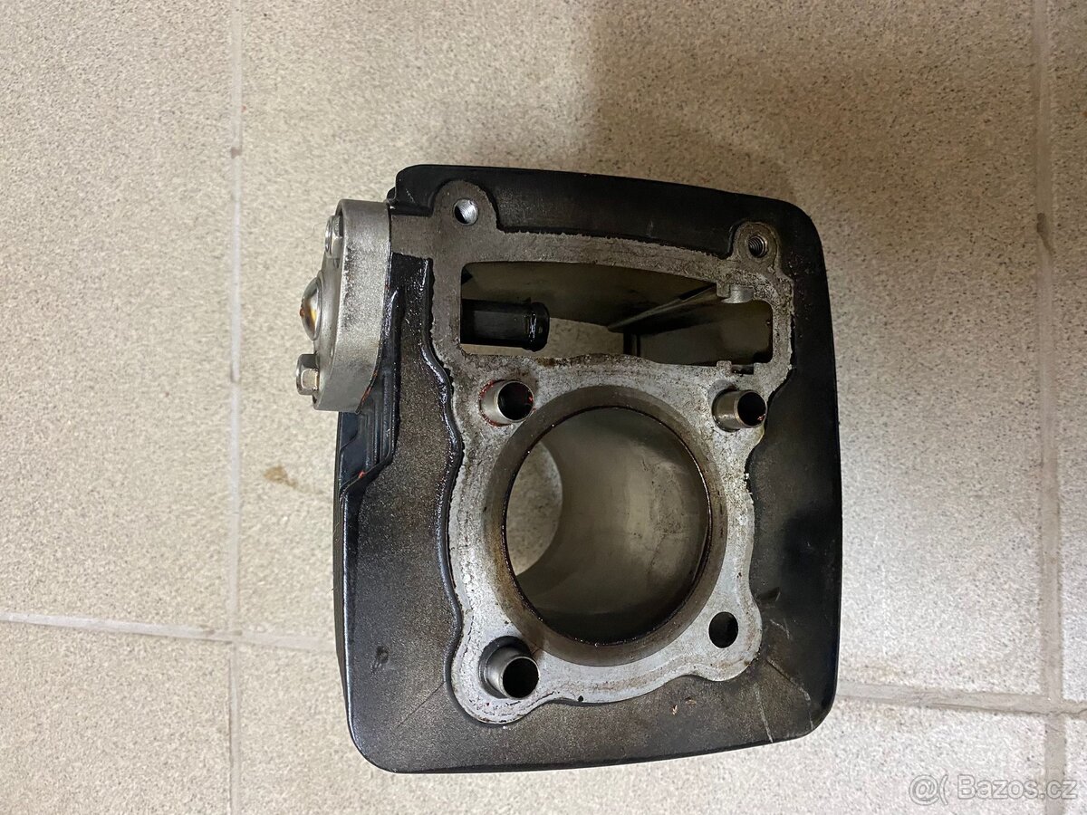 Motor na motorku Romet Division 125ccm - 11