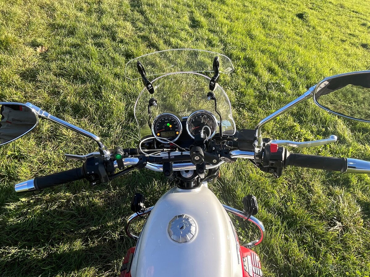 Moto Guzzi V7 Special - 11