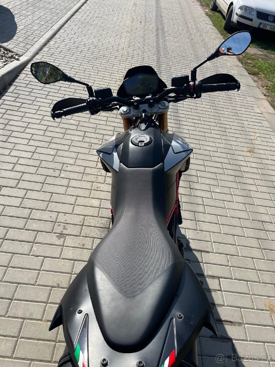 Aprilia Dorsoduro 900 - 11