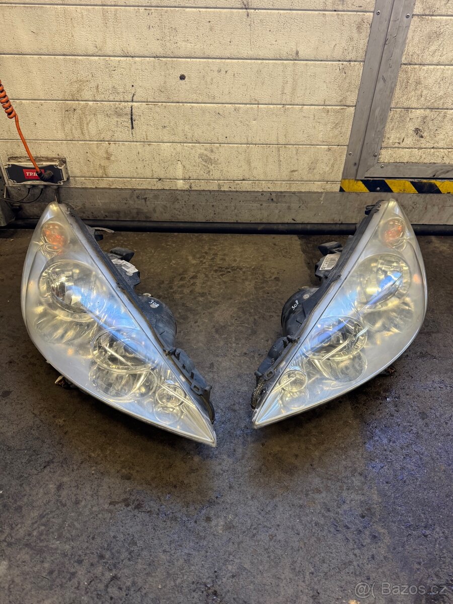 Peugeot 308, předek kód barvy KTV - 11