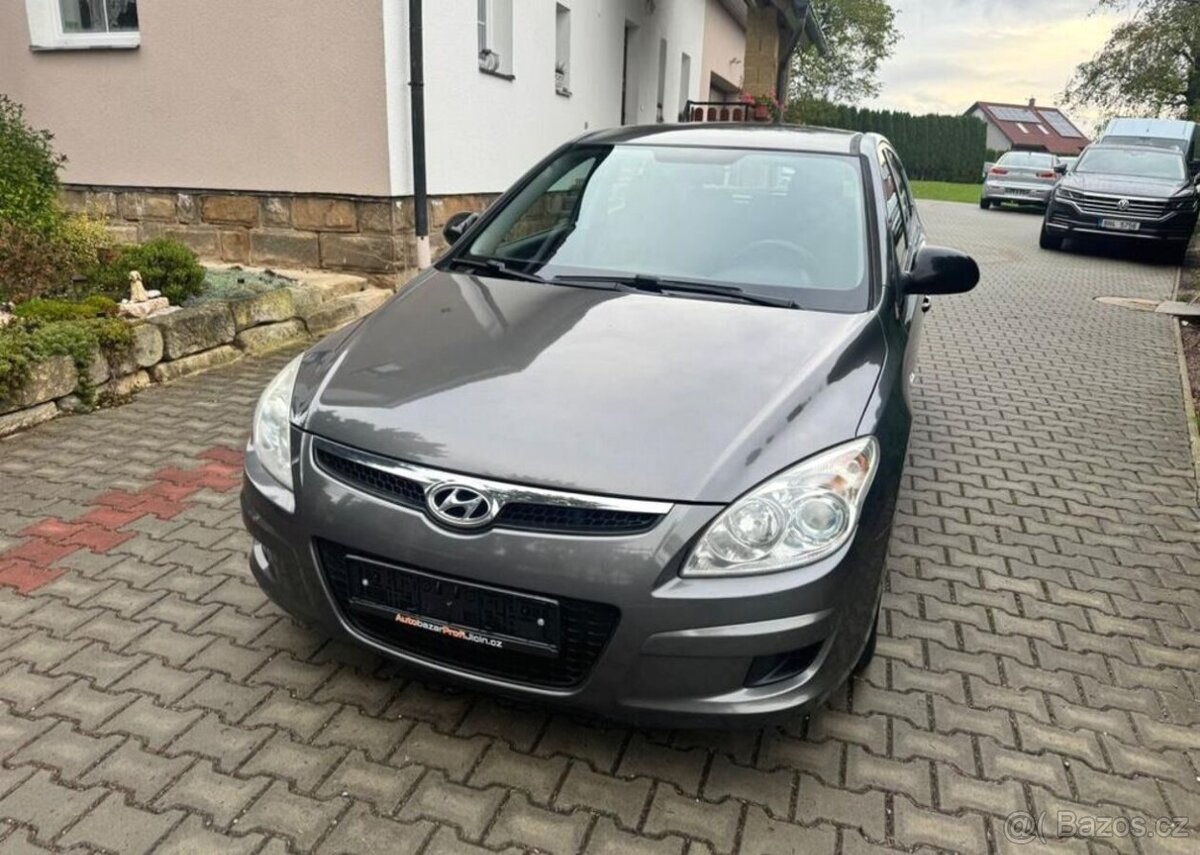 Hyundai i30, 1,6 CW CRDi klima sada kol - 11
