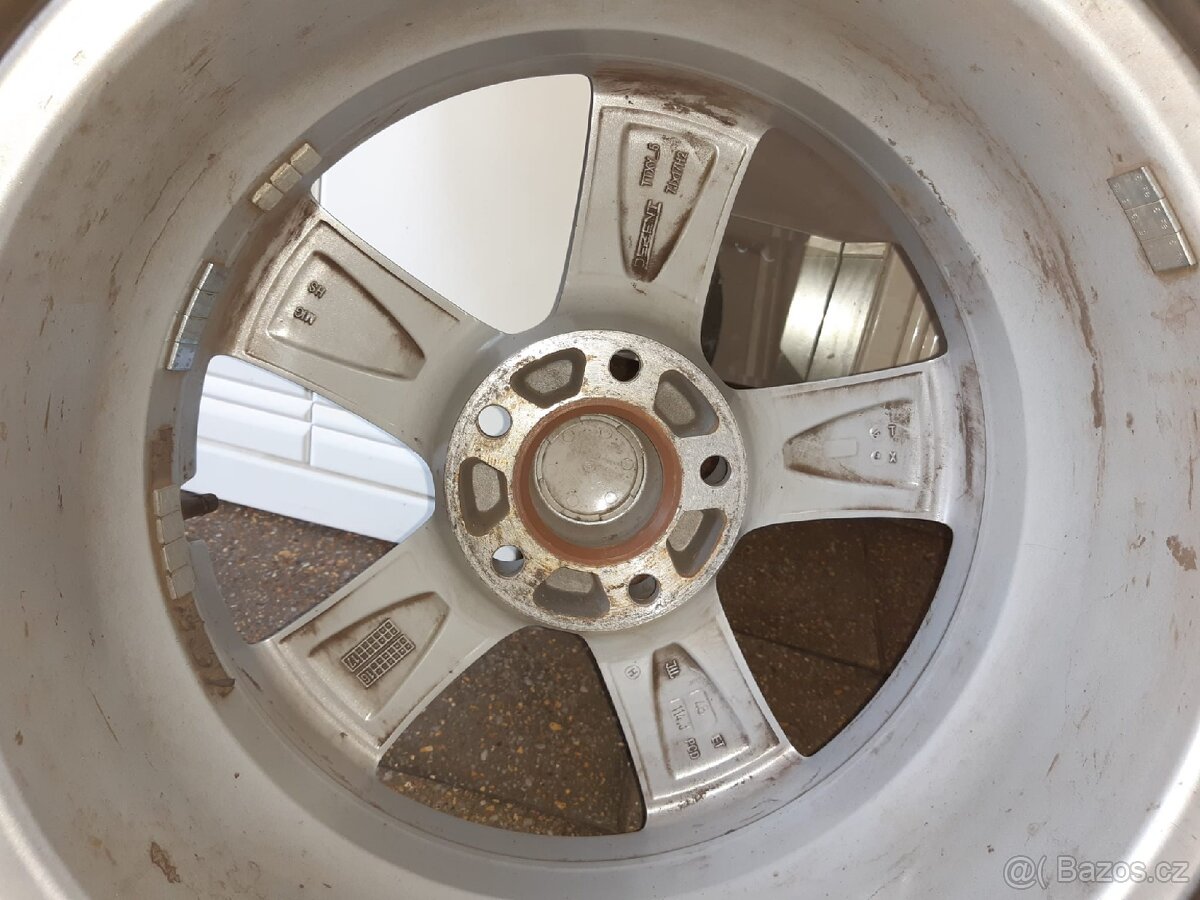 Letní kola 205/55/17 5x114,3 ET48 - 11