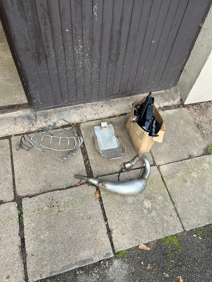 KTM 300 EXC TPI – r. 2022 - 11