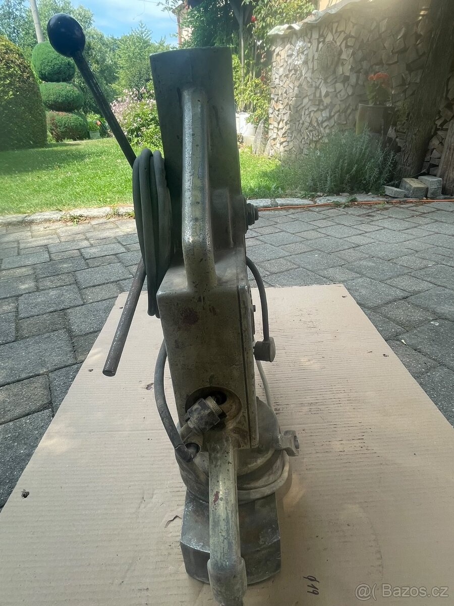 Magnetická vrtačka BUX Walker Hagou + vrtáky/sklíčidla/kužel - 11