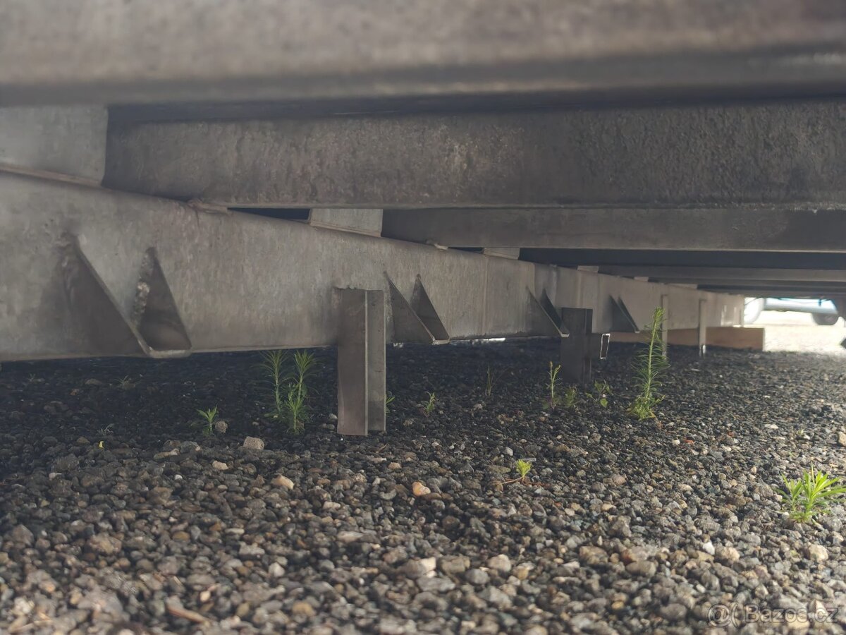 Skříňová nástavba 575cm, sklad, garáž, zahradní domek - 11