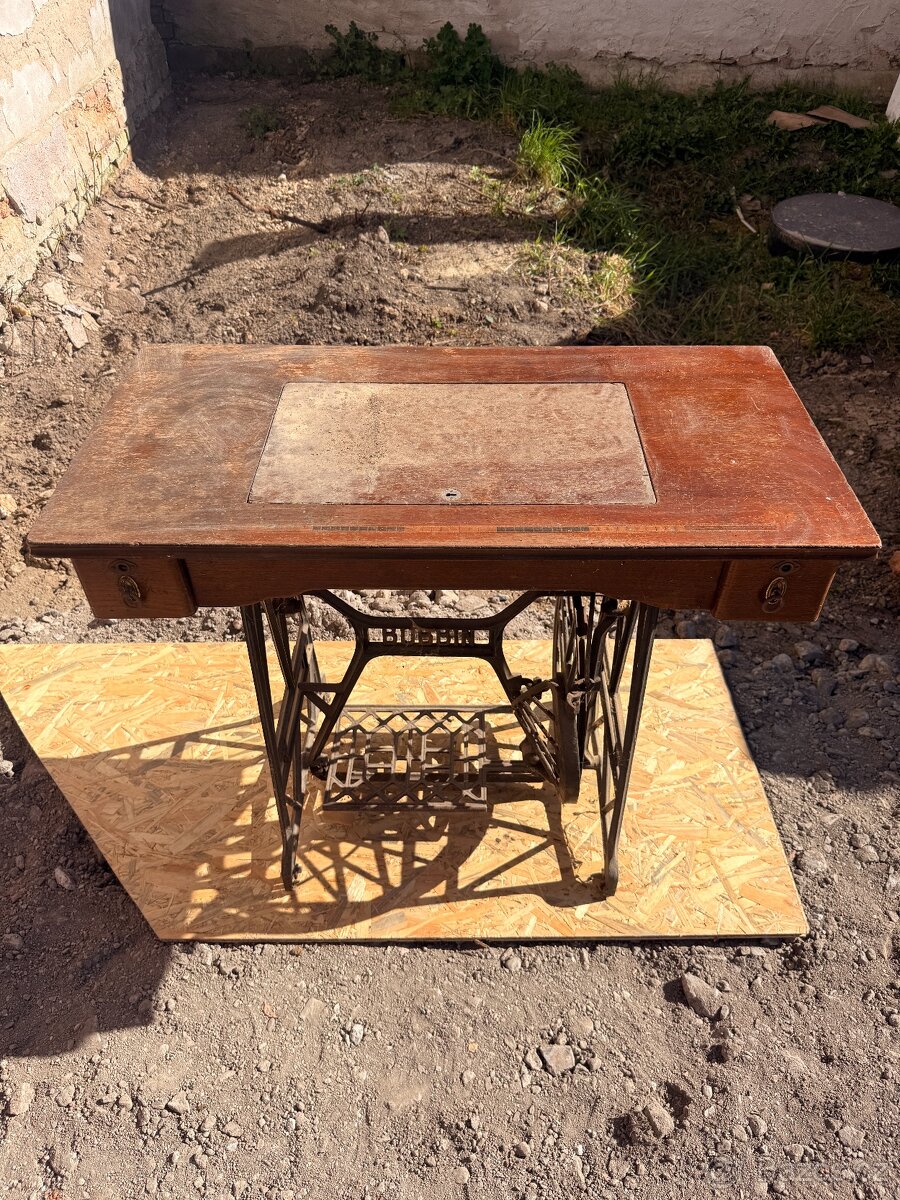 Šicí stroj Bobbin - 11