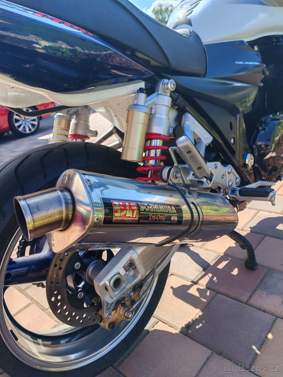 Suzuki GSX 1400 2007 - 11