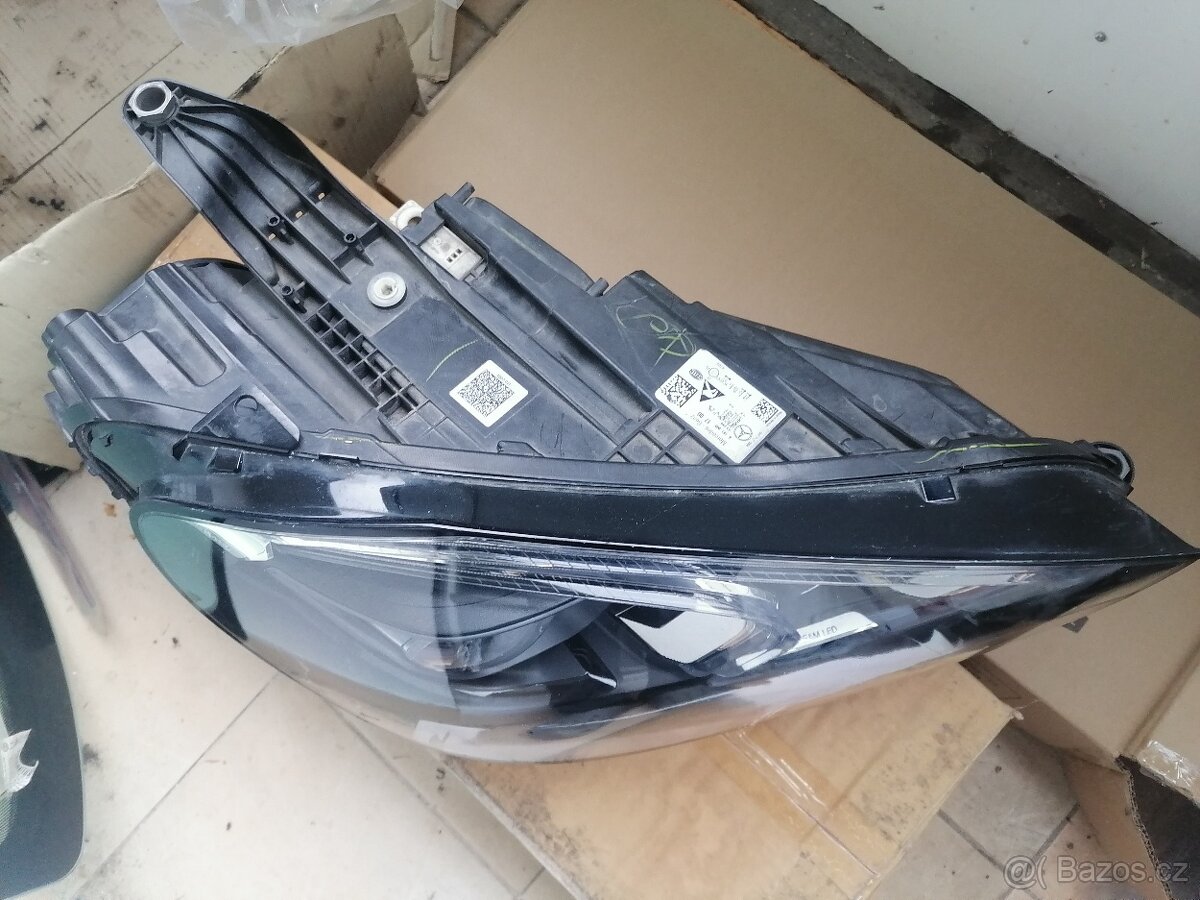 Prave přední světlo Mercedes GLE w167 - 11
