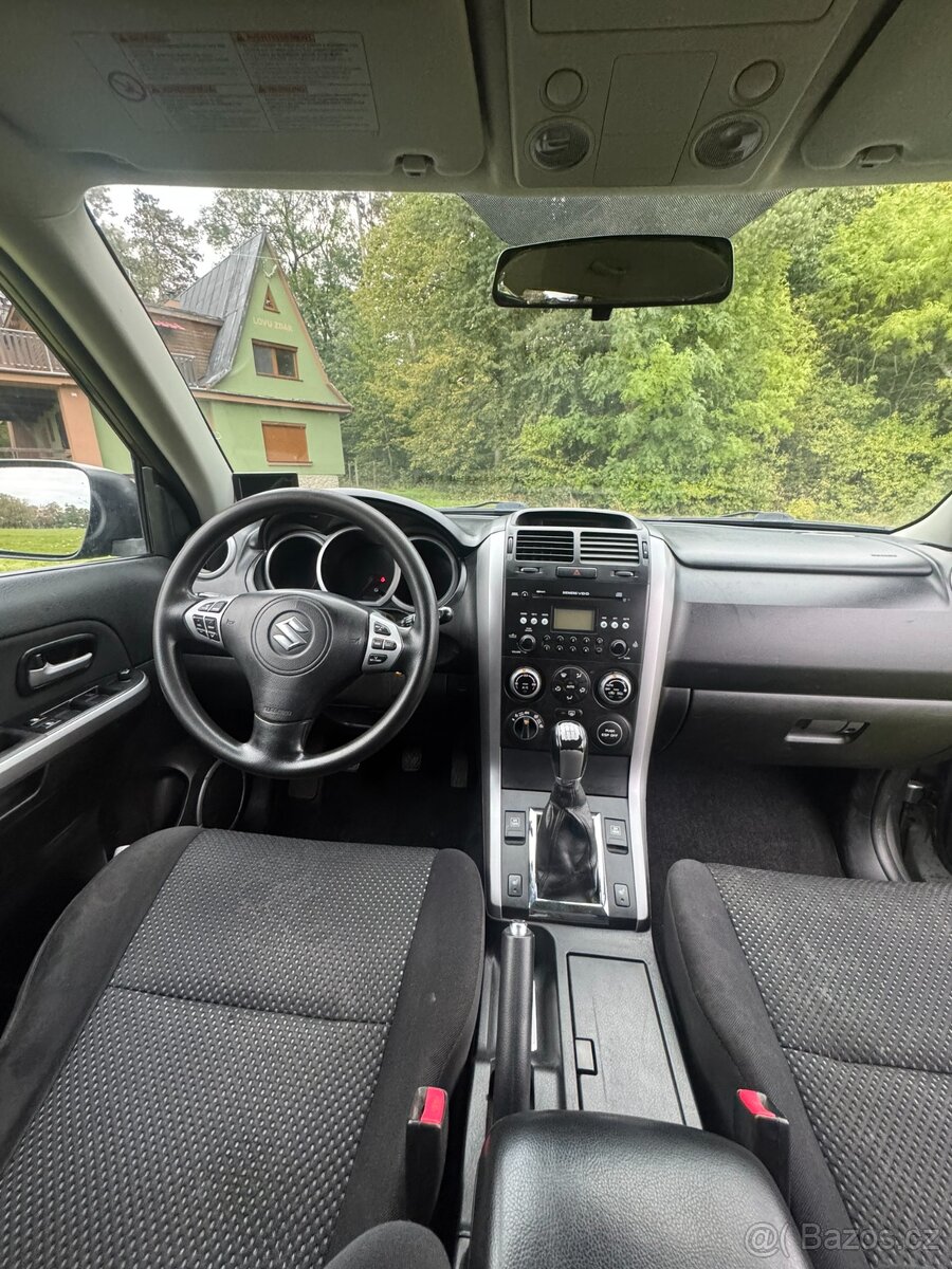 Suzuki Grand Vitara - 11