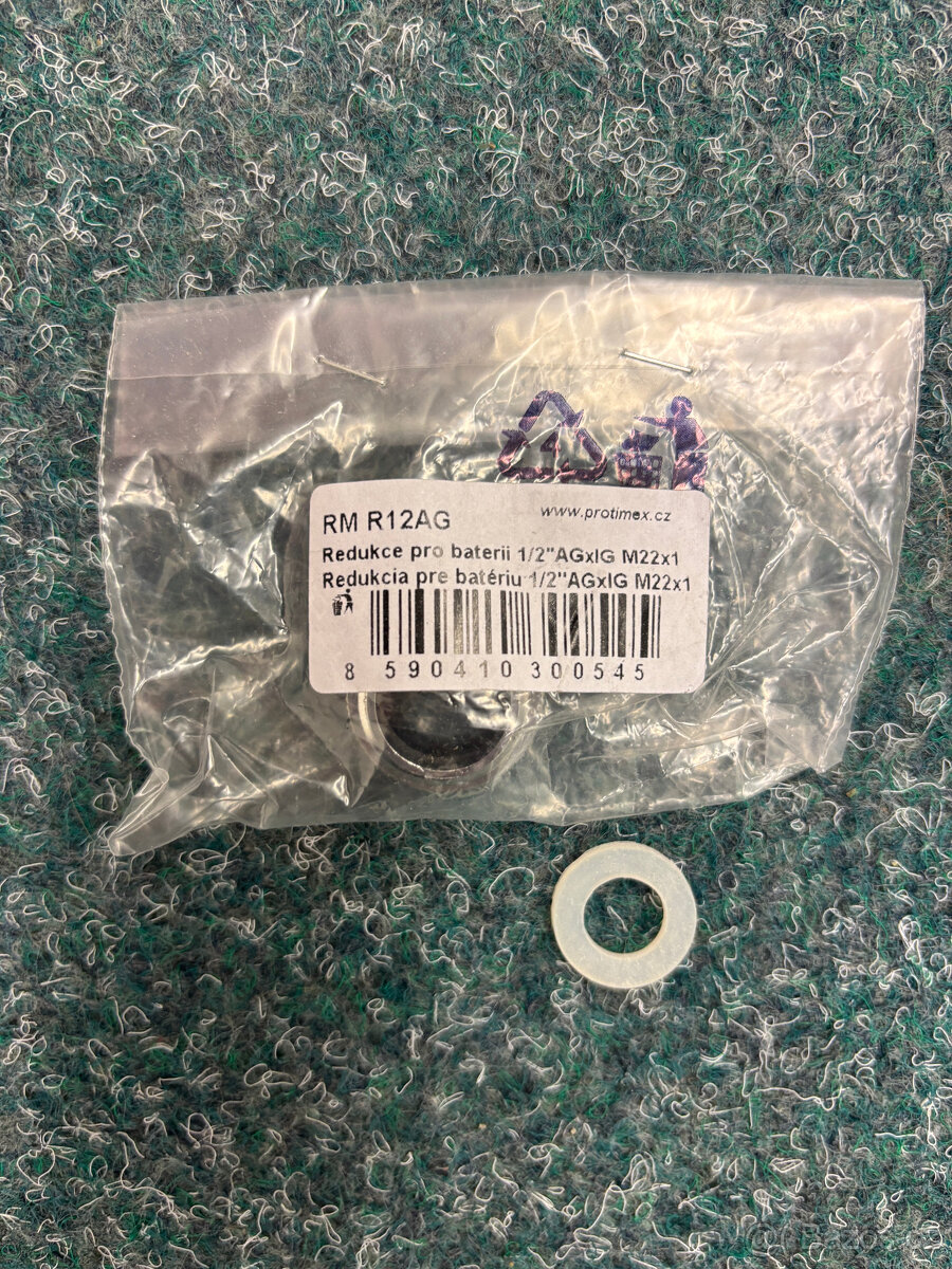 Nepoužitý set ruční sprchy – hlavice, hadice, redukce - 11