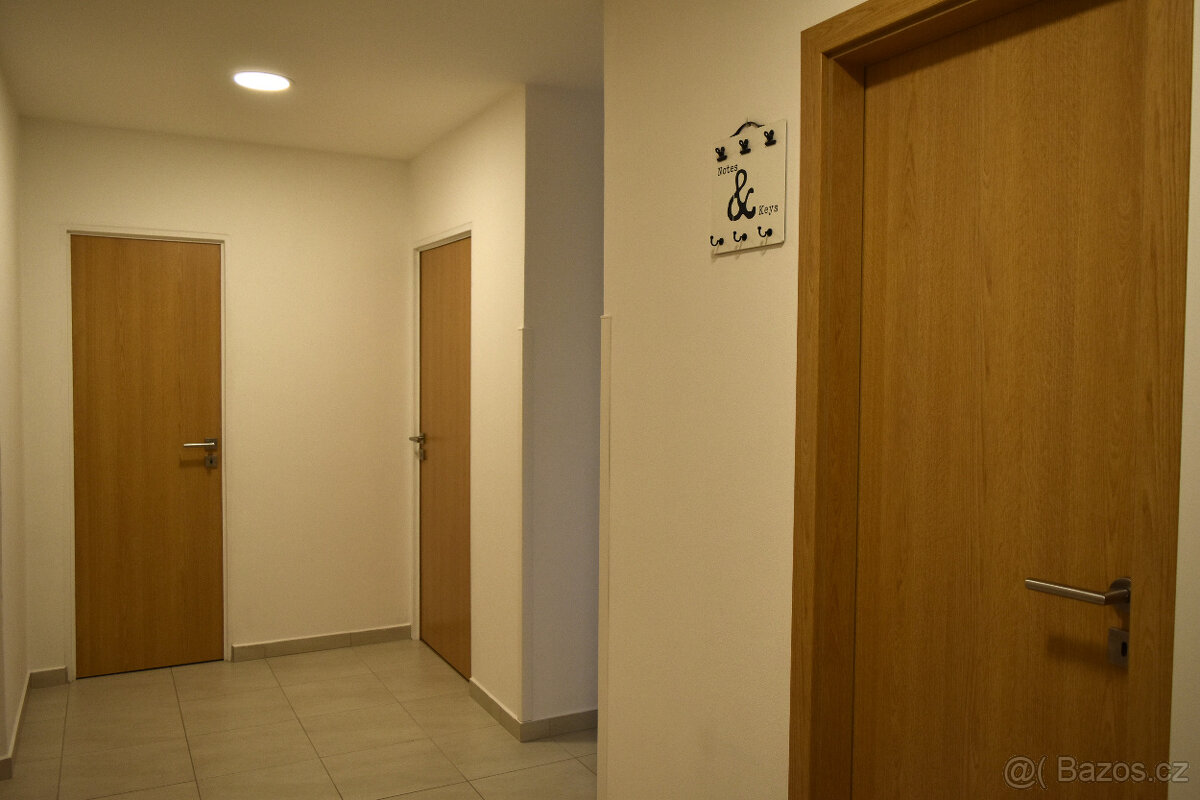 Náchod - pronáme bytu 3+1 s lodžií - 11