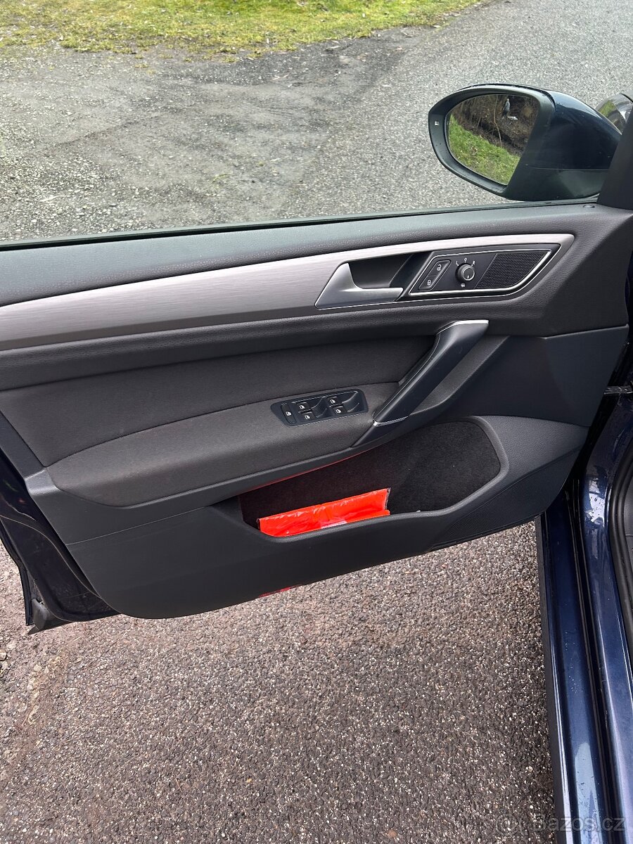 VW Golf Sportsvan 1.6 tdi 81 kw - 11