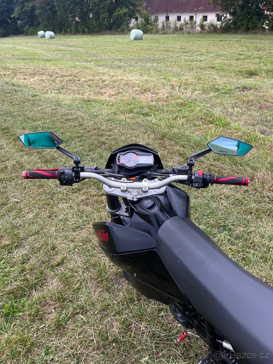 KTM 690 SUPERMOTO - 11