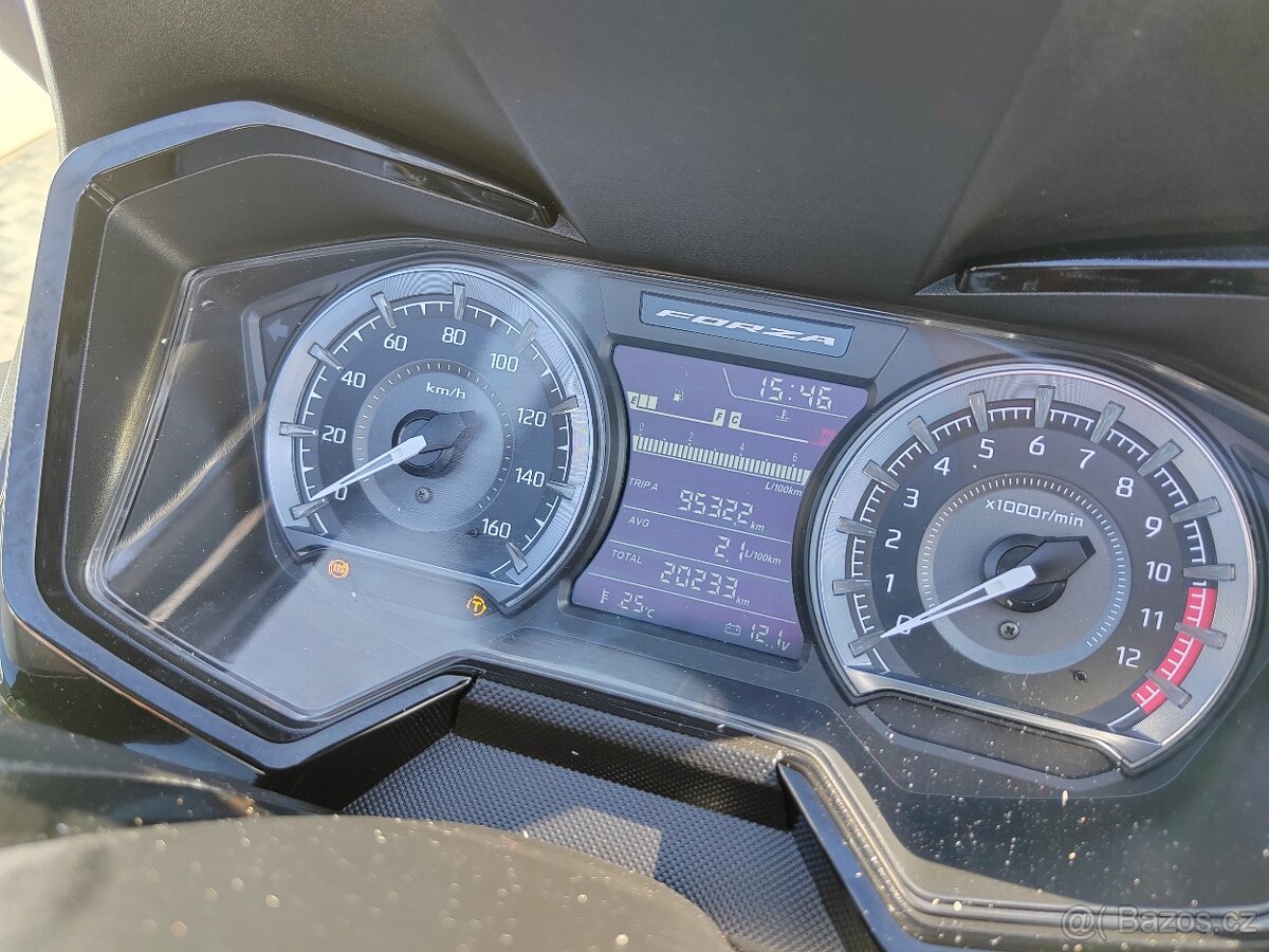 Honda Forza 125 - 11