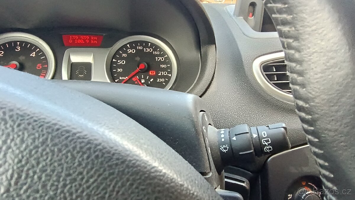 Renault Clio 1.5 DCi - 11