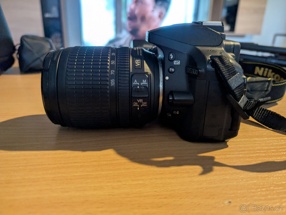 prodám Nikon D5300 s dalším vybavením - 11