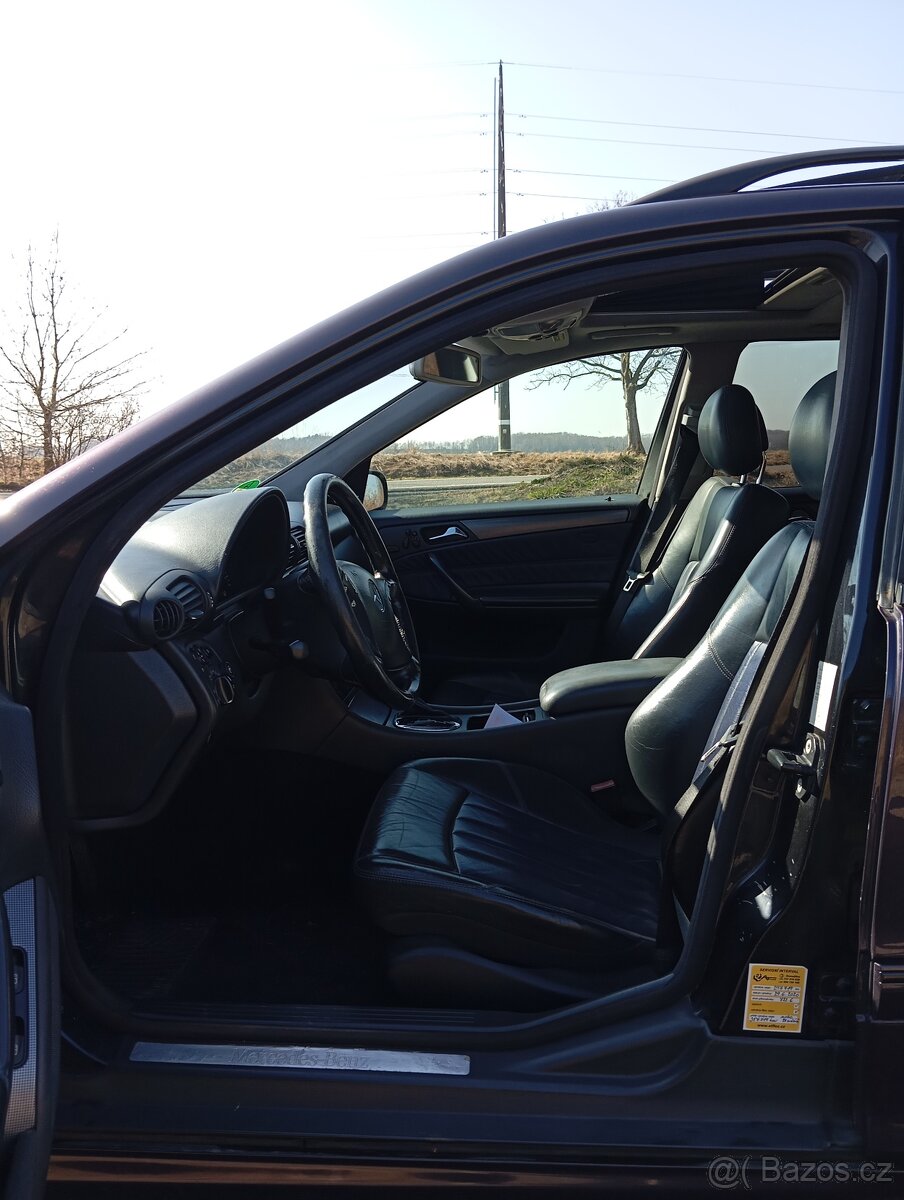 Mercedes-Benz C32 AMG Kompressor - 11