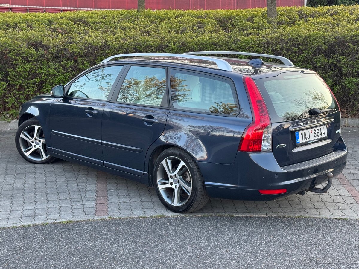 Volvo V50 2012r - 11