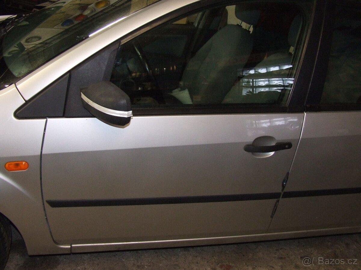 Prodám díly z Ford Fiesta 1.4 Benzín 2003 - 11