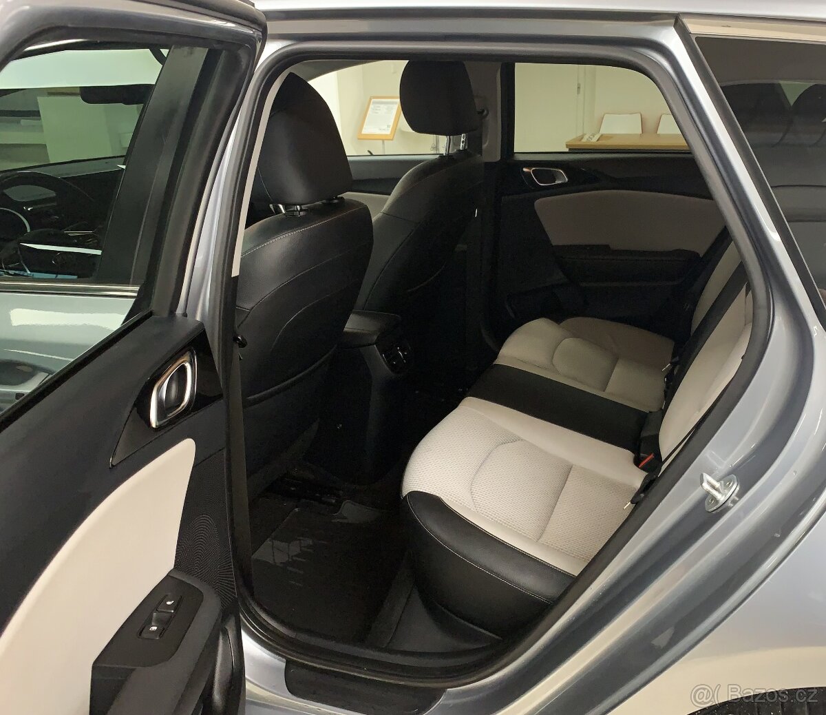 Kia Cee´d, 1,4 T-GDi Exclusive DCT, ČR - 11