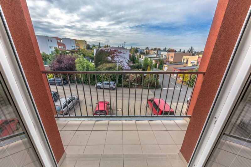 Prodej bytu 77,4 m2 s lodžií a garáž.stáním v Úvalech - 11