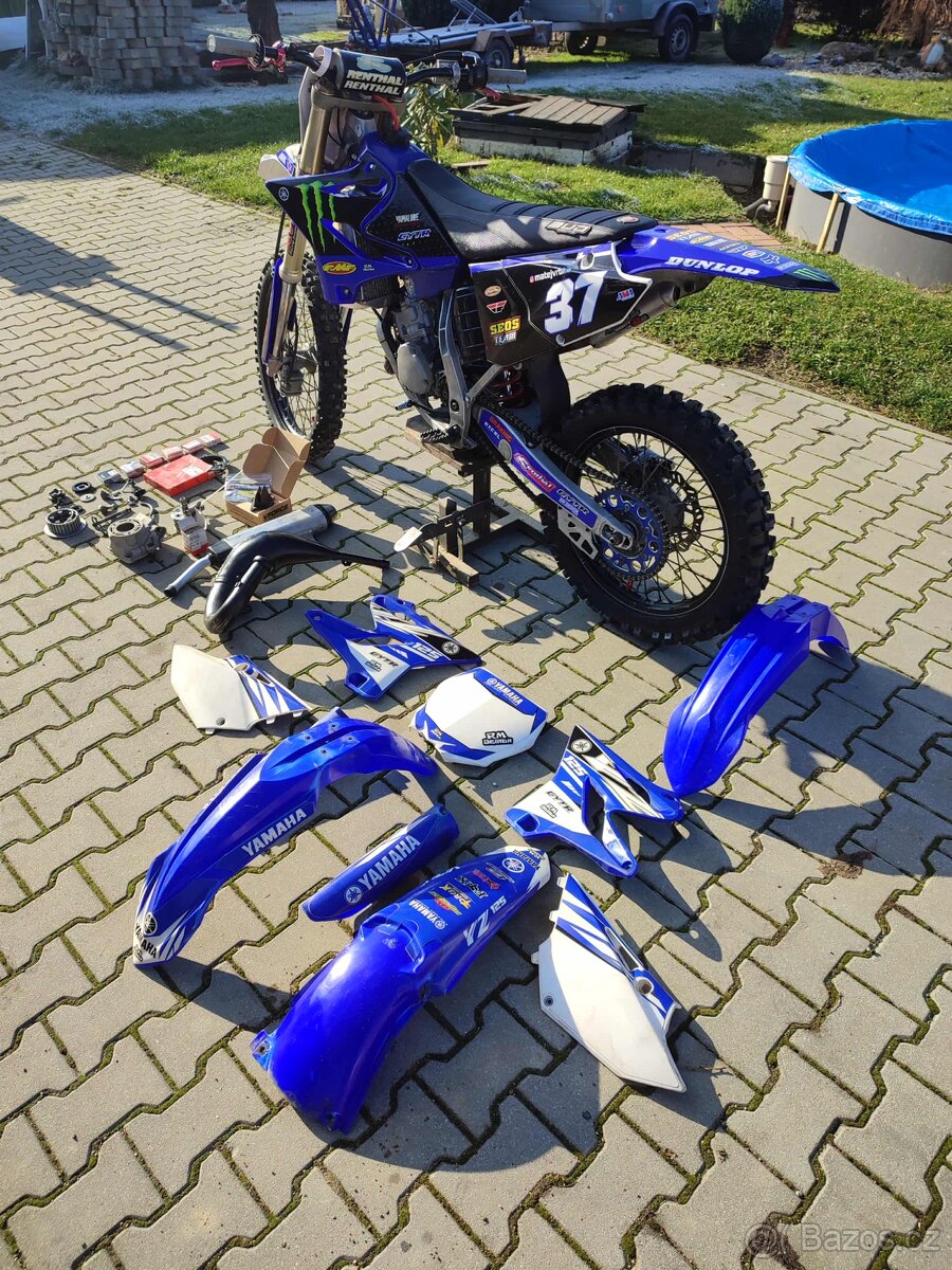 Yamaha YZ 125 - 11