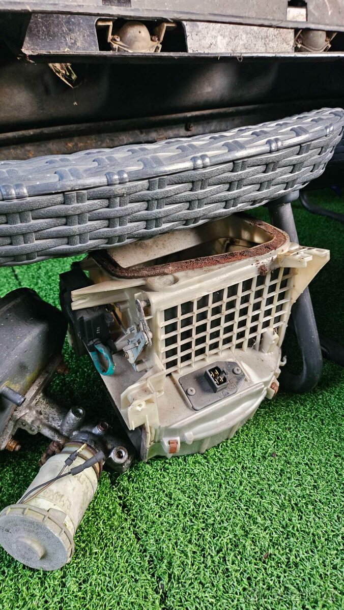 Díly na CRX ED9 - 11