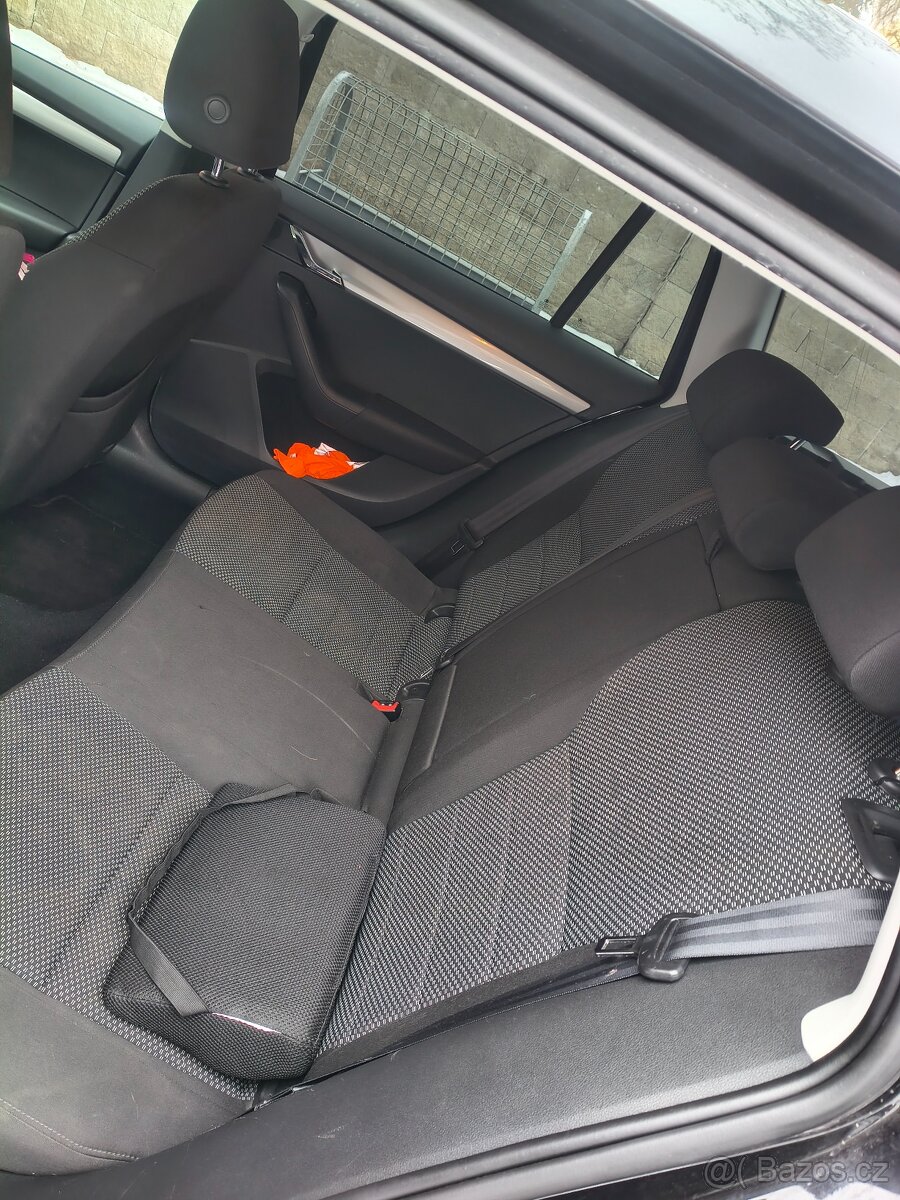 Škoda Octavia 3 Combi 2.0 TDI DSG - 11