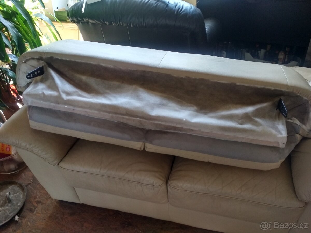 KOŽENÁ POHOVKA - 11
