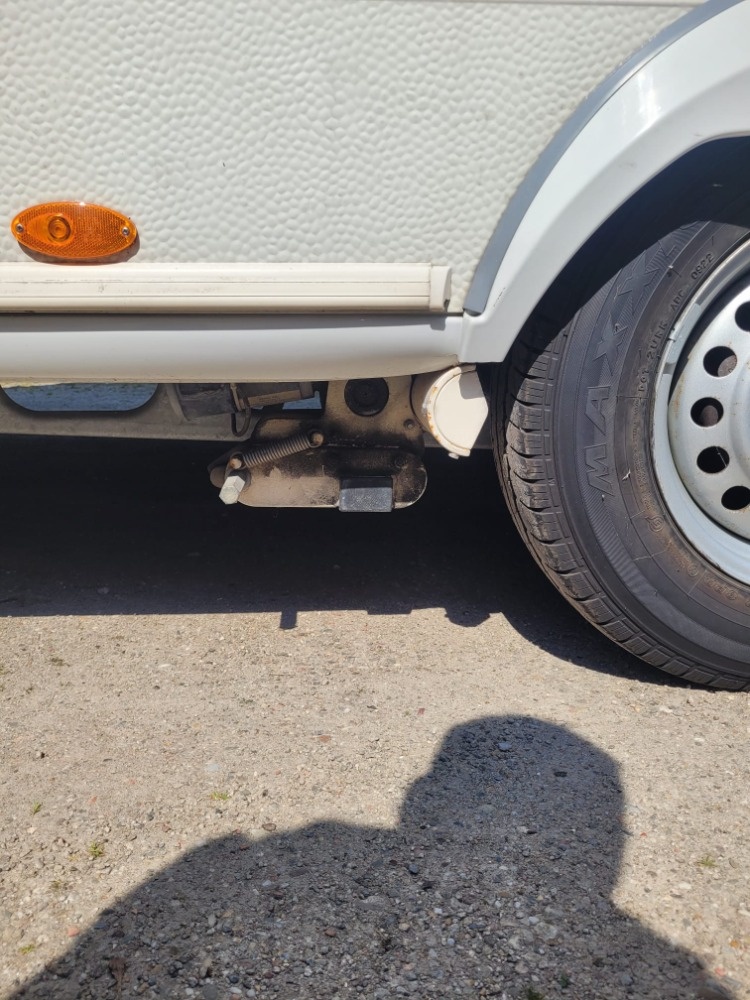 Obytný přívěs-karavan Hobby 400 deluxe Easy s pojezdem. - 11