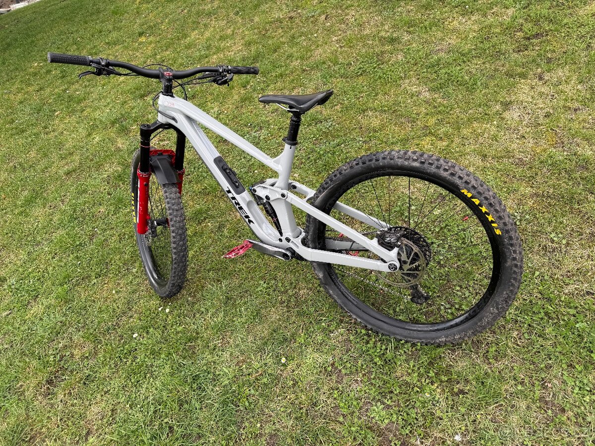 Trek Slash 8 2022 - 11