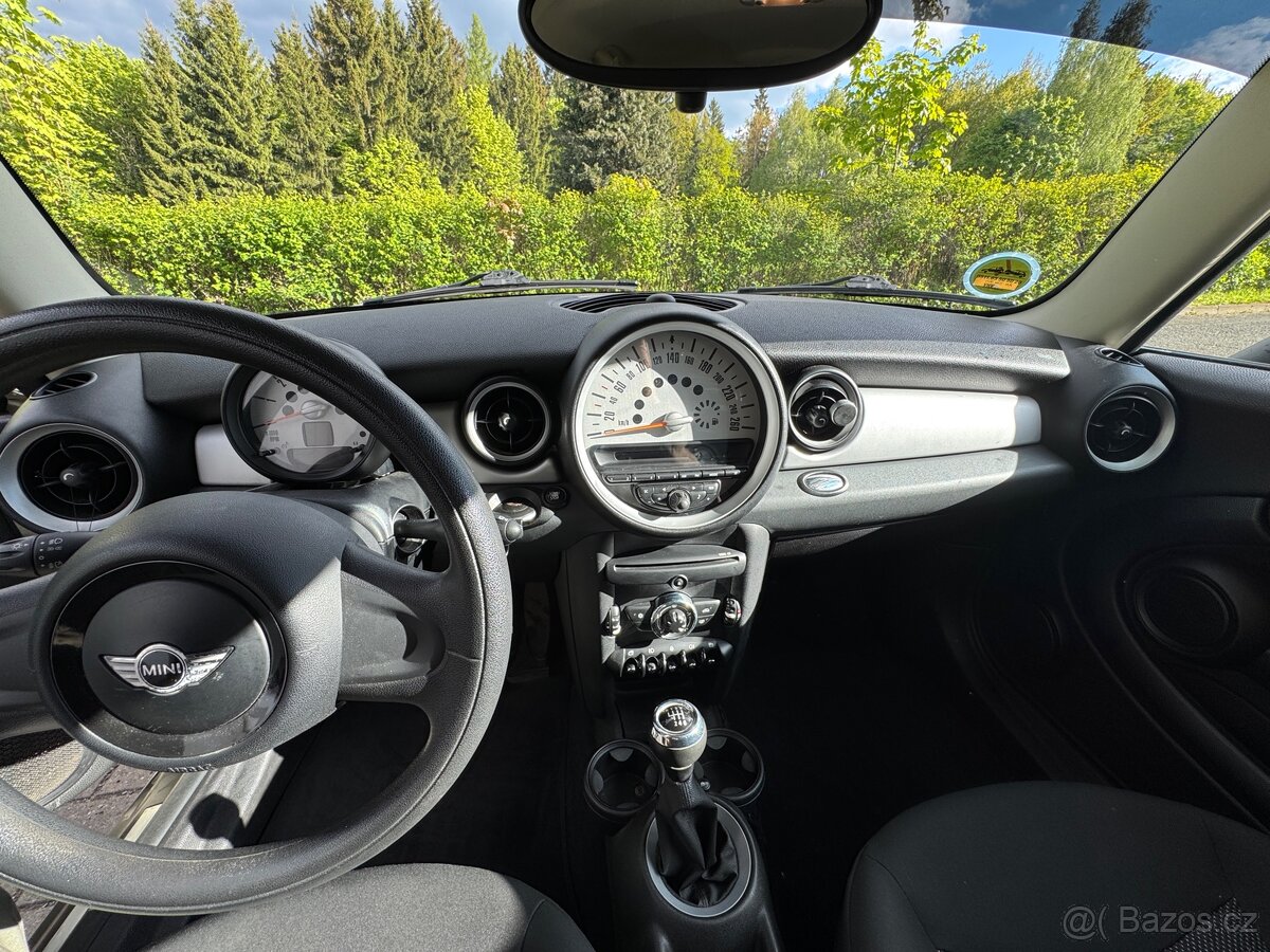 Mini Cooper 1.6 d - 11