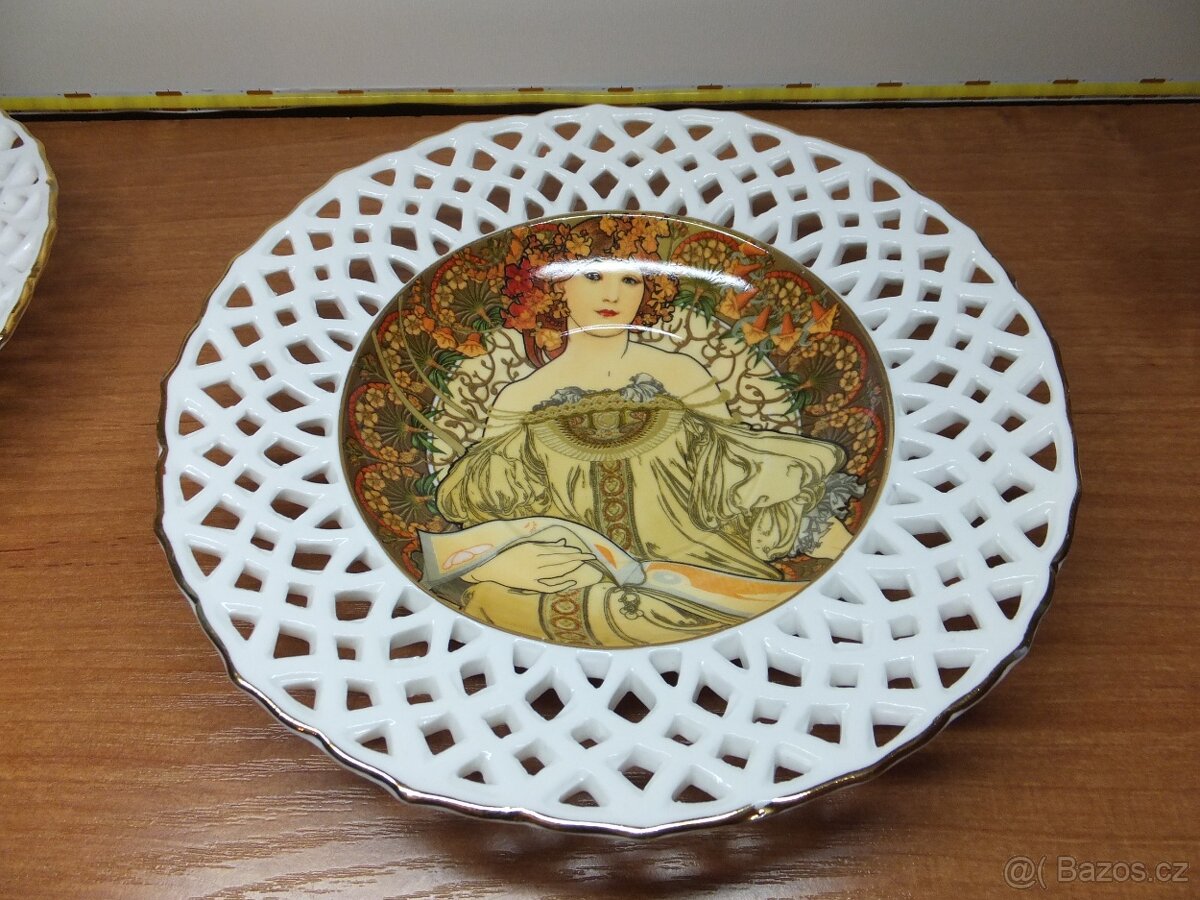 Krásný set, A. Mucha, značeno Queen Isabell. - 11