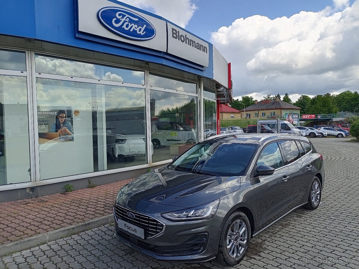 Nový Ford Focus Kombi Titanium - 11