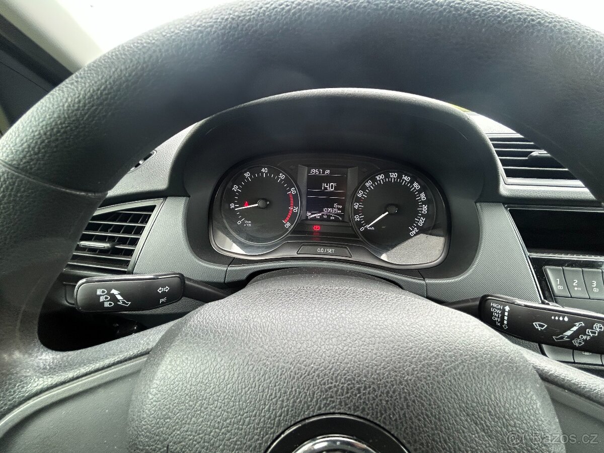 Prodám Škoda Fabia III 1,0 mpi com - 11