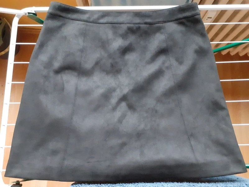 Dámská společenská sukně černá C&A 46 - 11