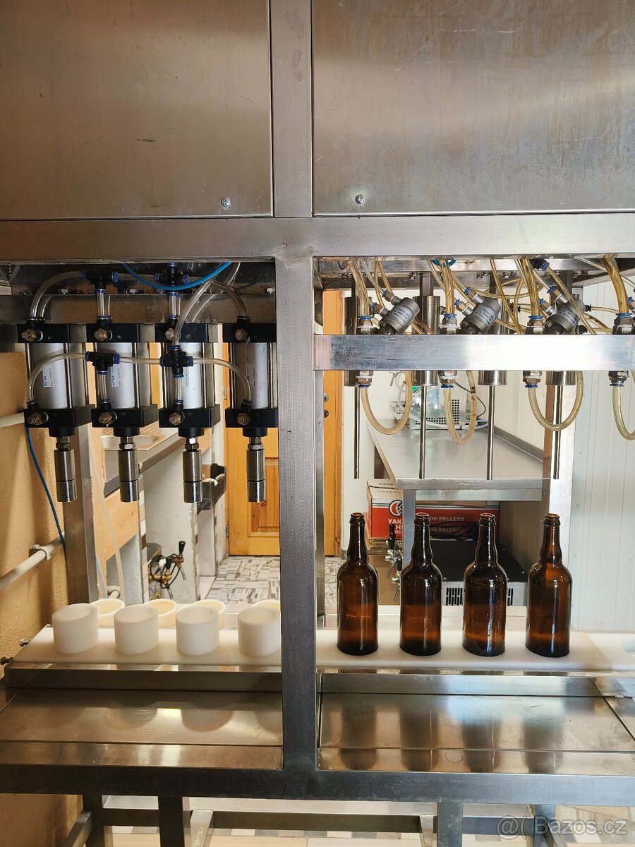 Poloautomatická stáčecí a zátkovací linka na lahve - 11