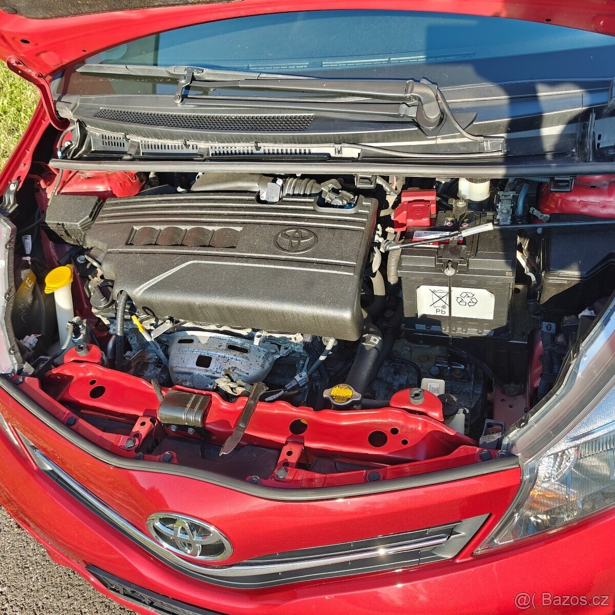 Toyota Yaris 1.33 VVT-i Luna 73kw Svycarsko DPH rezervace - 11