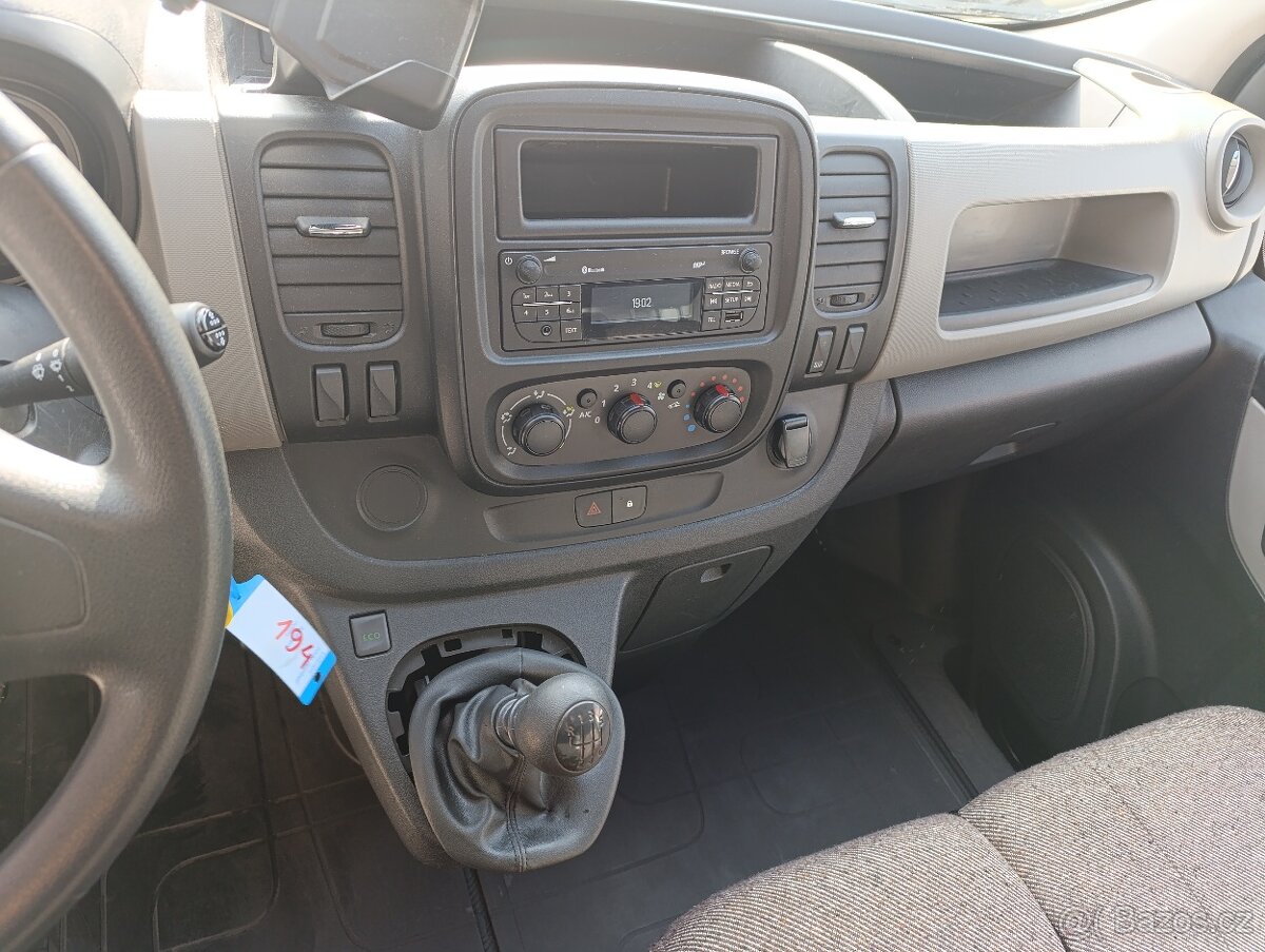 Renault Trafic 2018 - 11