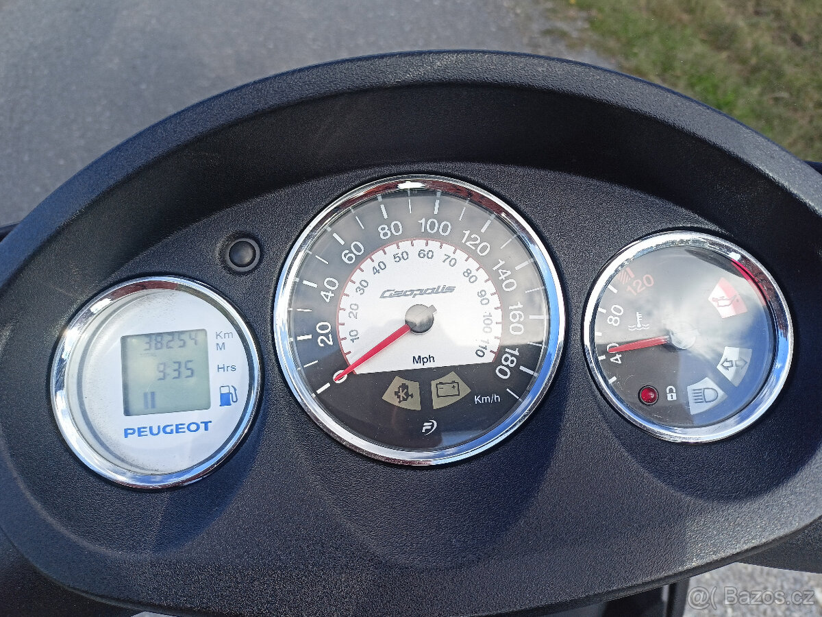 Peugeot Geopolis 400 RS - 11