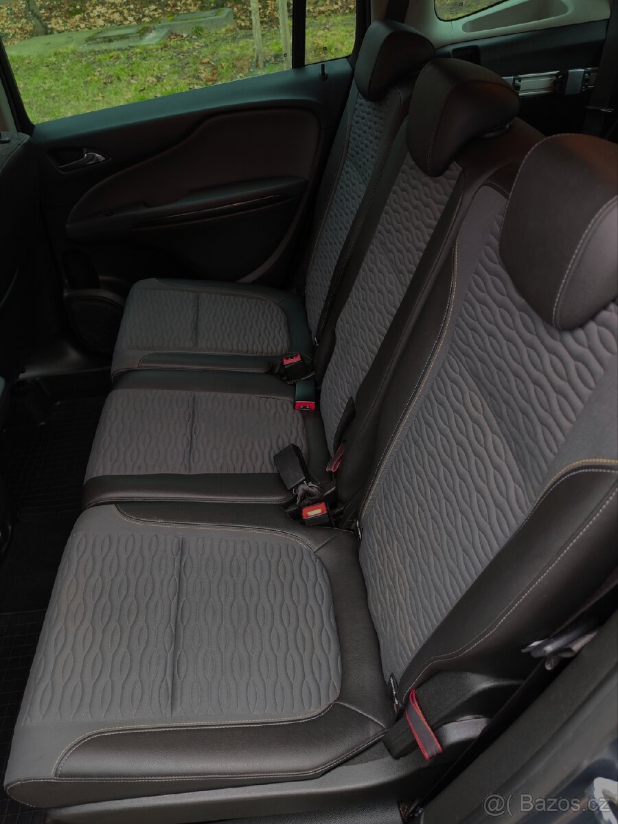 Opel Zafira C 2.0cdti automat 7 míst - 11