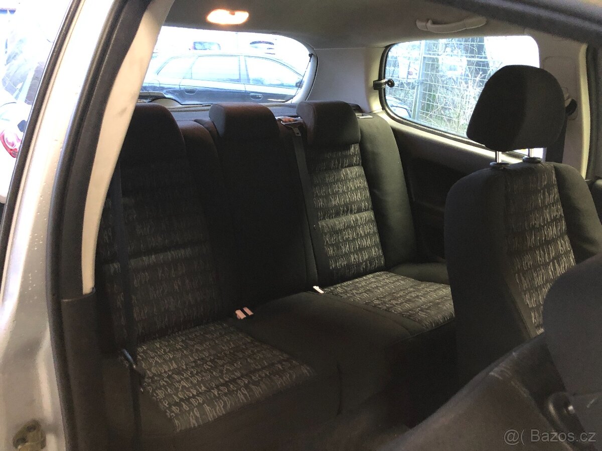 PEUGEOT 307 1.6 16V - 11